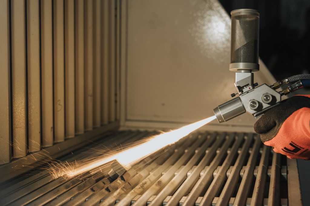 Turning industrial by-products into longer-lasting knives for plastics recycling